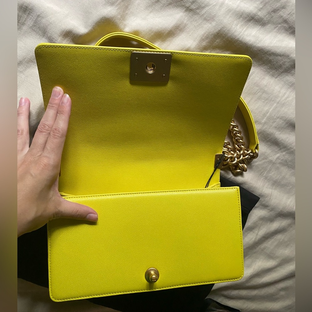 Chanel boy bag yellow - Picture 3 of 7